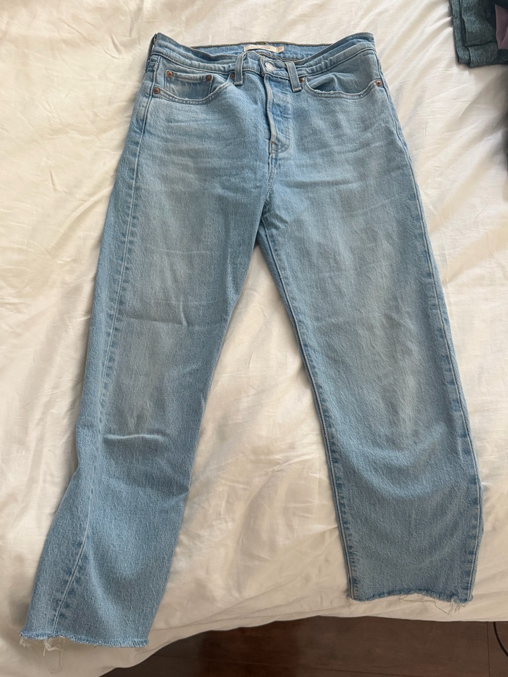 Levi’s Wedgie Straight Light Was Jeans